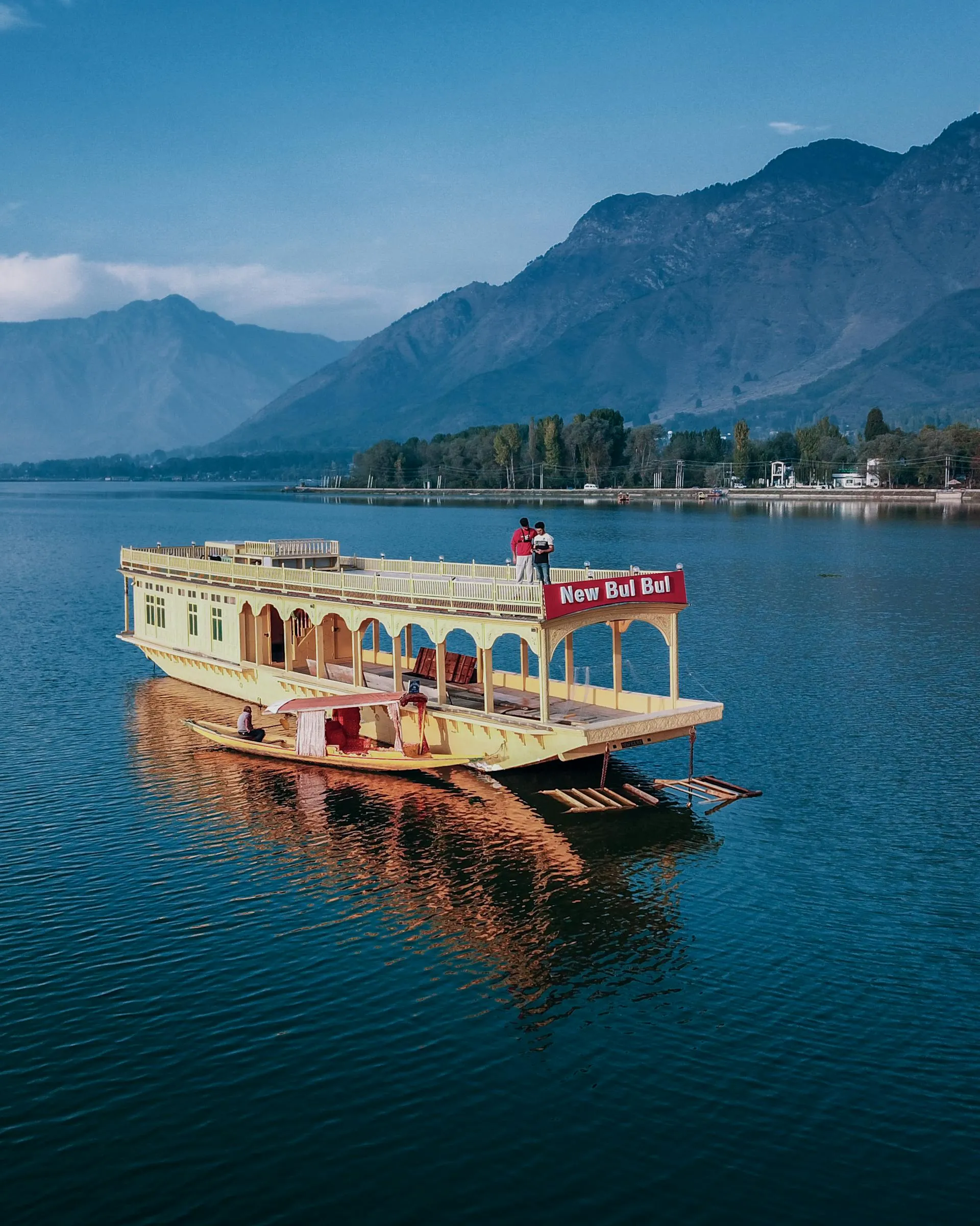 Royal Heritage Houseboat Srinagar